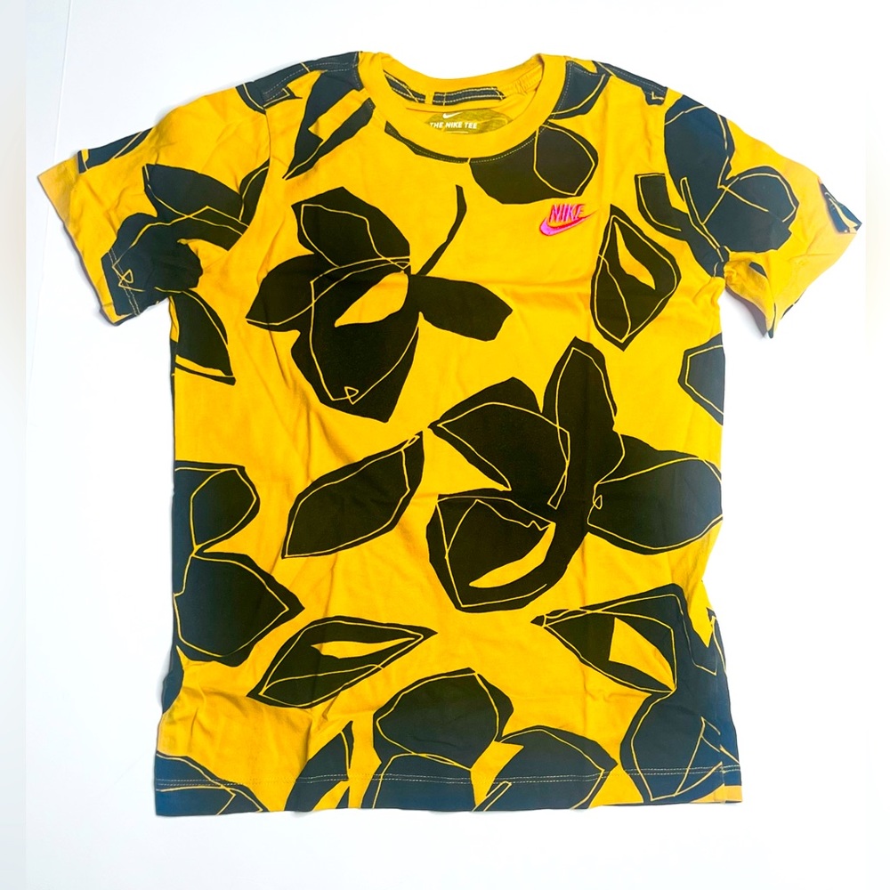 Nike Big Boys Floral Yellow and Black T-Shirt